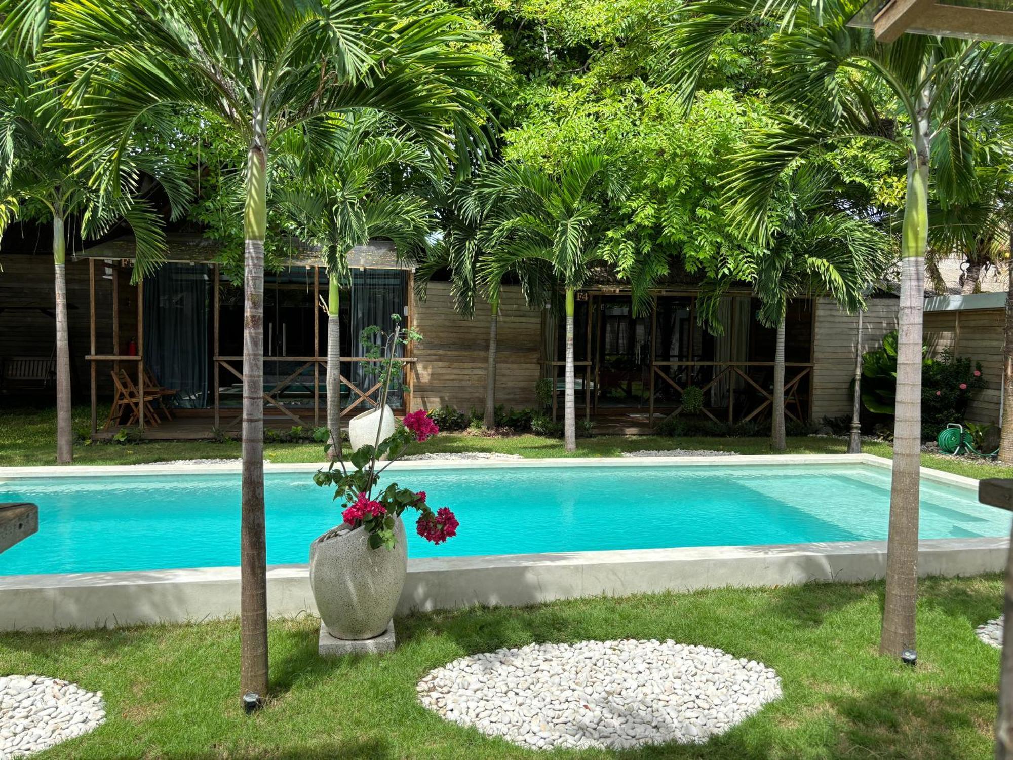 Bali Cozy Bungalows, Nusa Dua Benoa Exterior photo
